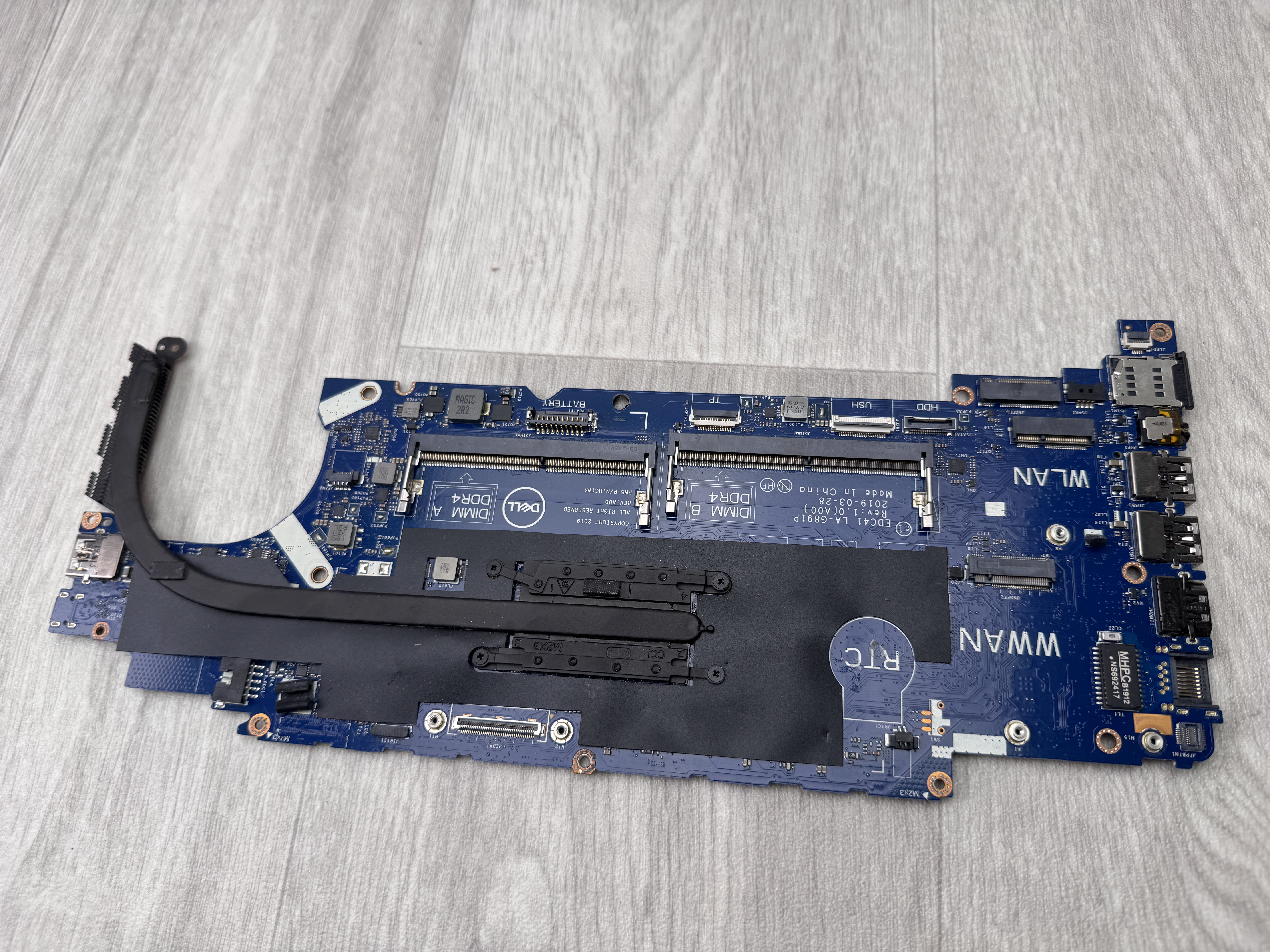 Begagnat Moderkort Dell Latitude 5400 Core i5-8265u EDC41 LA-G891P