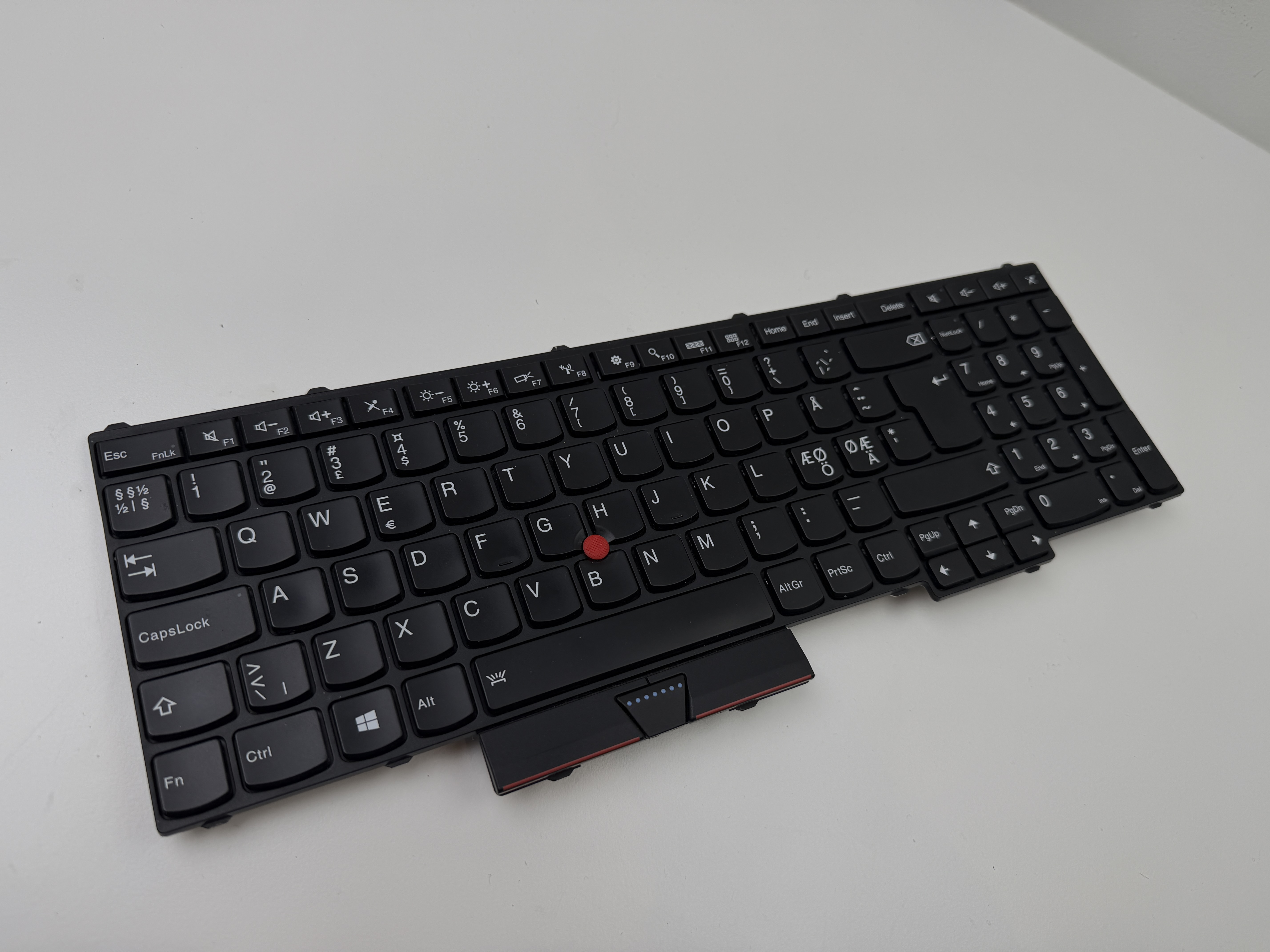Begagnat Lenovo Original Tangentbord ThinkPad P50 P51 P70 P71 SN20L12677