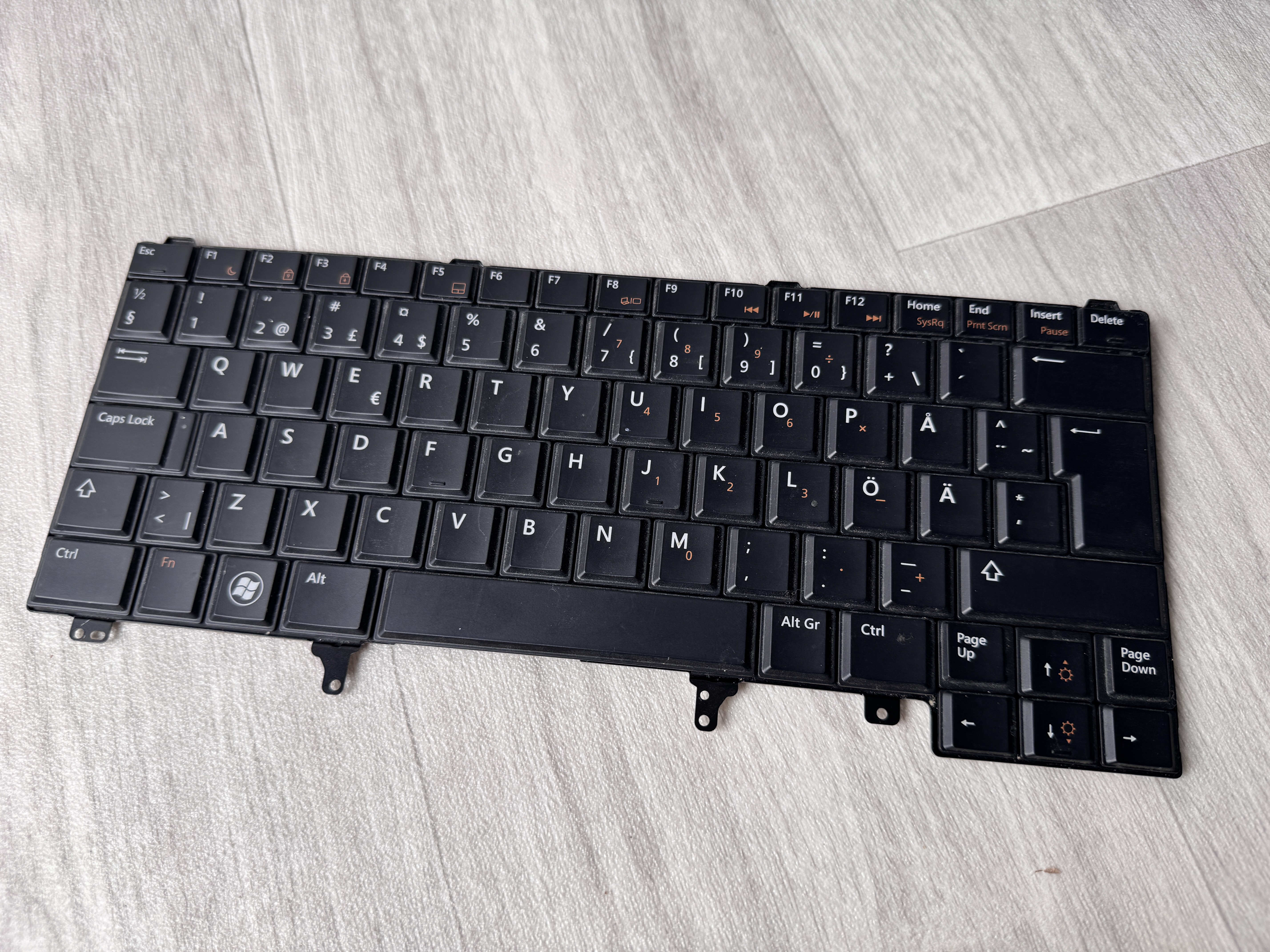 Begagnat Keyboard / för DELL Latitude E5420 E5430 E6420 E6430 E6320 E6330 E6220 06838N