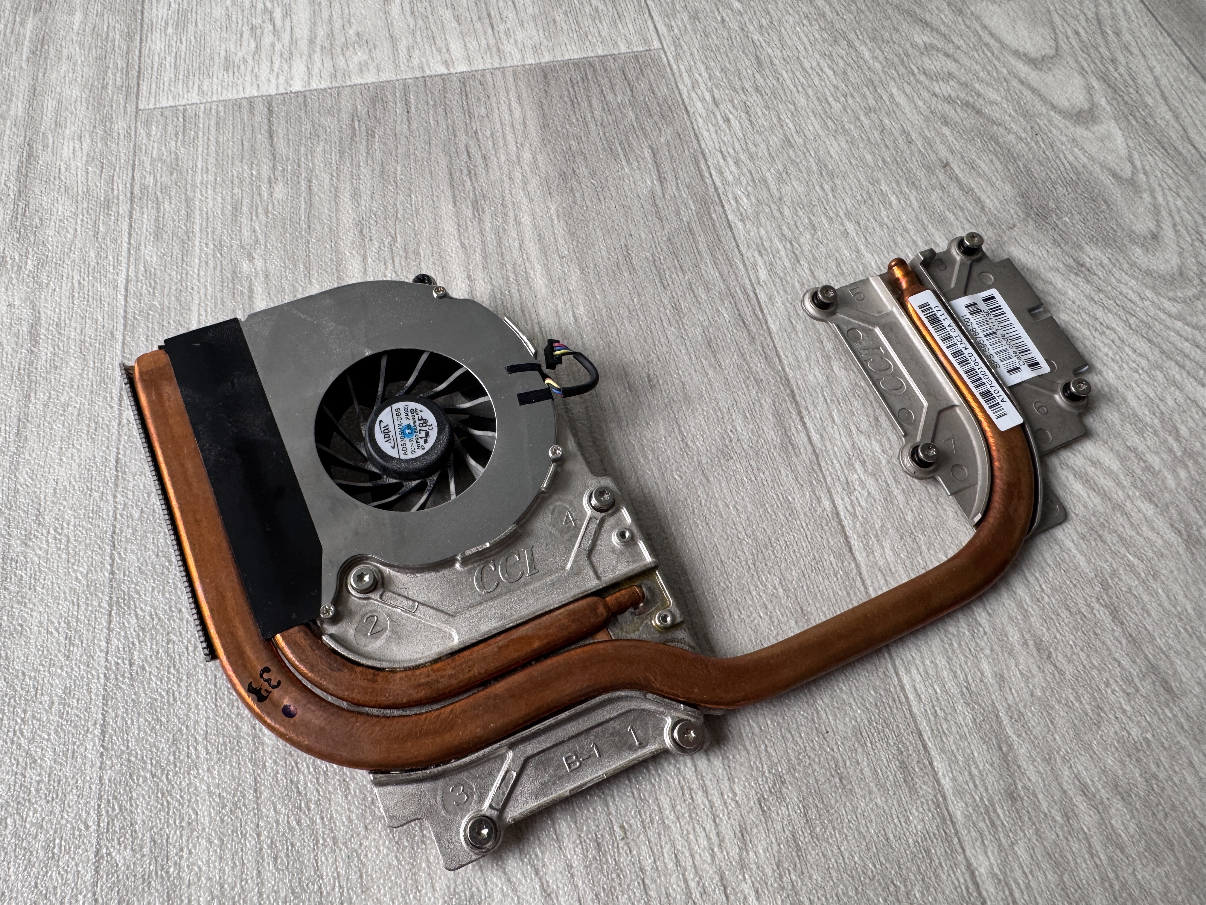 Begagnad Original HP Fläkt Kylfläns 8540W 8540P 8560P Cooling Heatsink With Fan 595766-001 595767-00