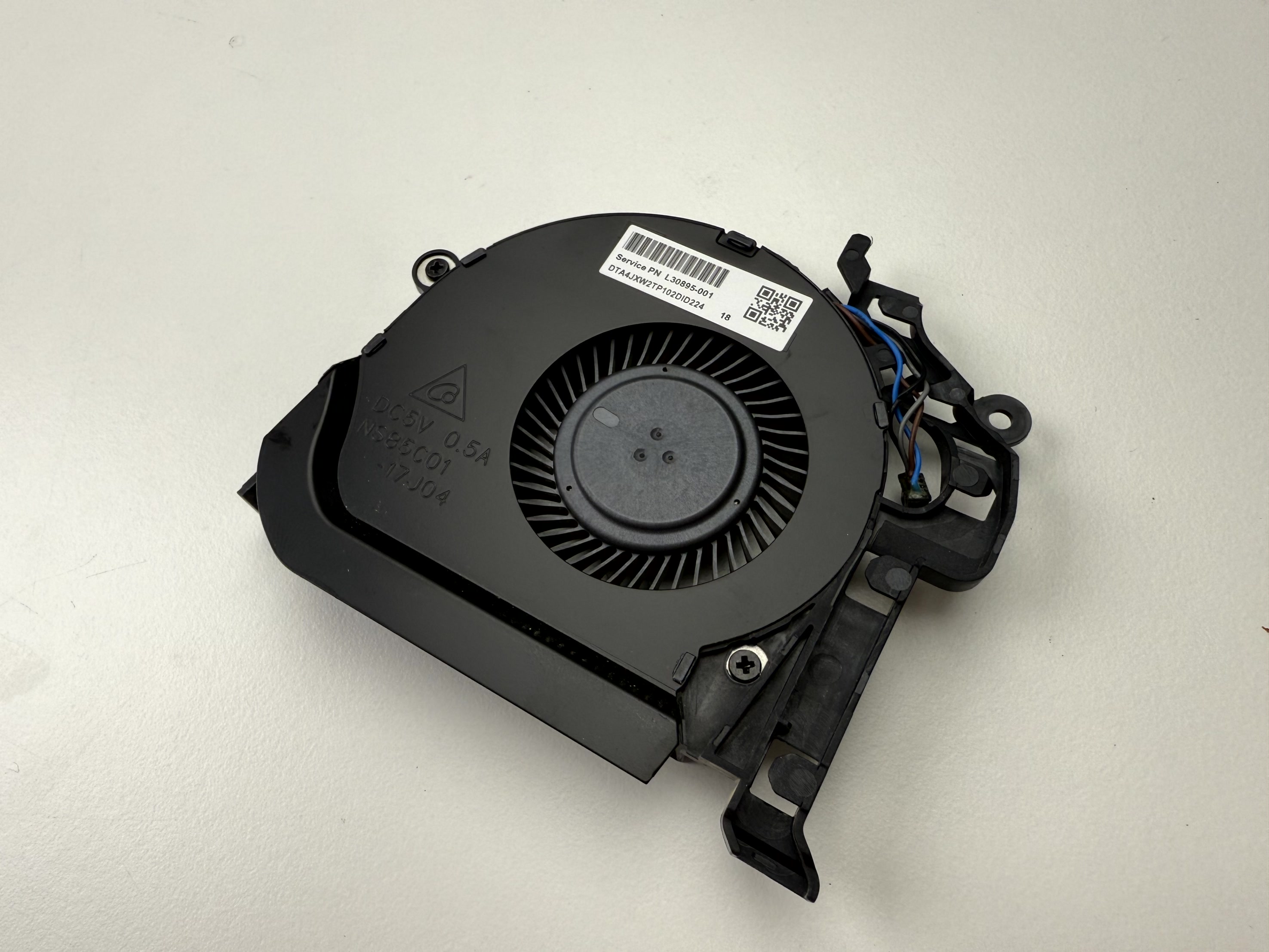 Begagnad Original HP GPU kylfläkt Fan HP ZBook 15 G5 G6 Studio 15 G5 G6 fläkt L30895-001