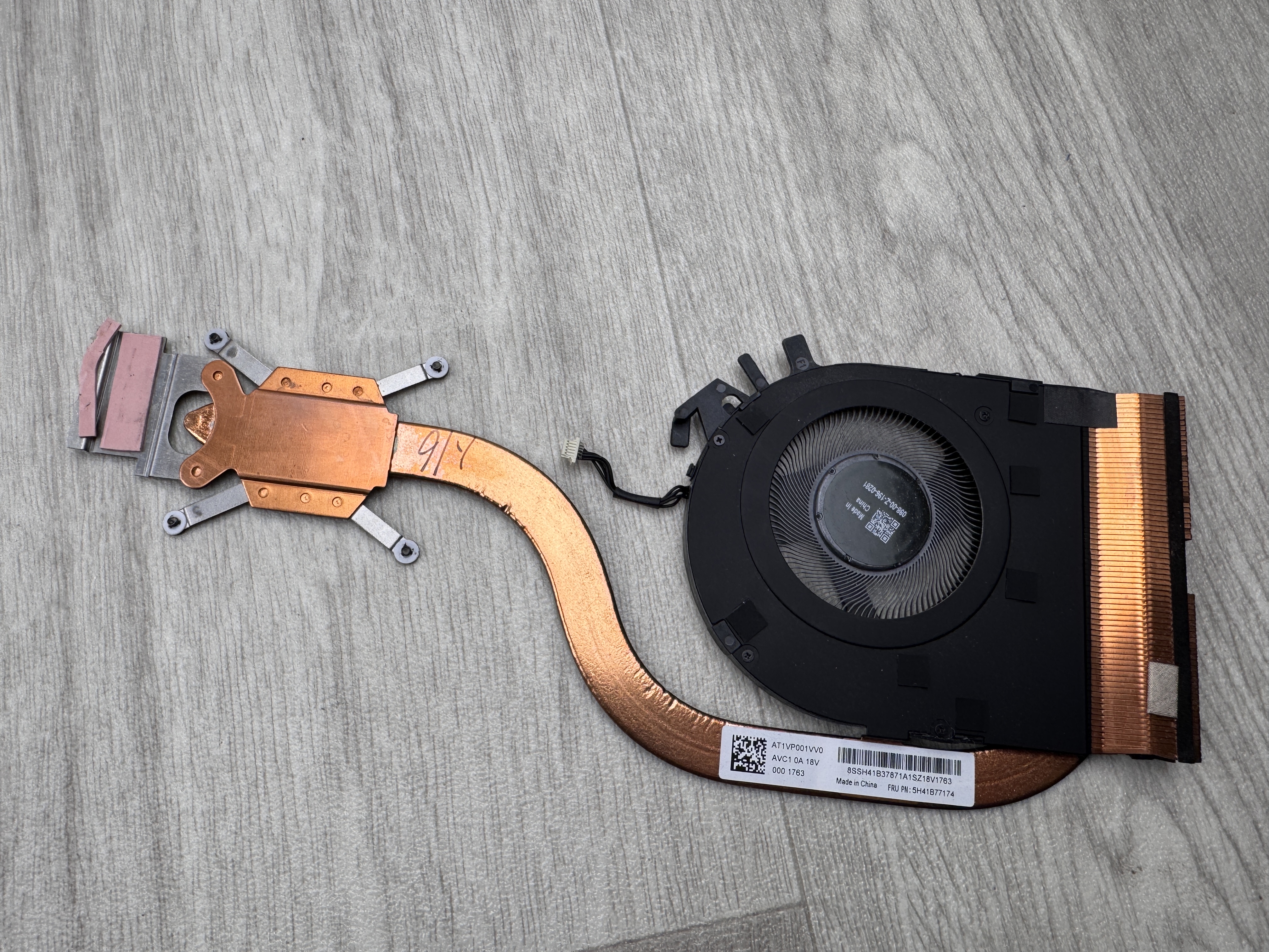 Begagnad Original Lenovo Fläkt Kylfläns Cooling Fan ThnkPad T14s Gen2 FRU 5H41B77174